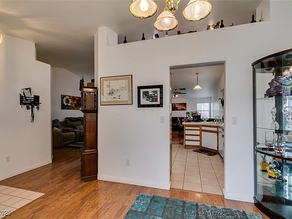 5th image of 2547 Fort Lauderdale Dr