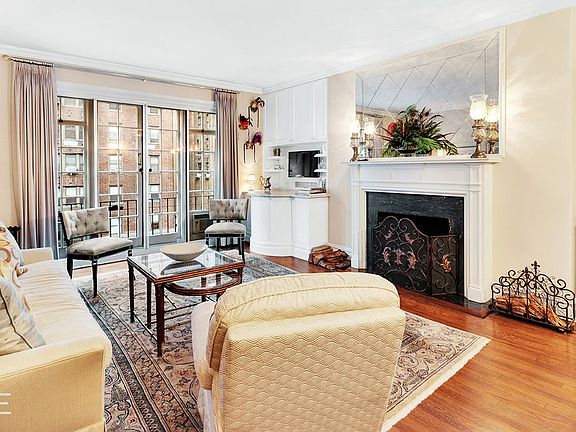 2nd image of 424 E 57th St #6BF