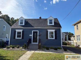 16 Oakwood Pl, North Brunswick, NJ 08902