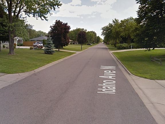 4th image of 7124 Idaho Ave N