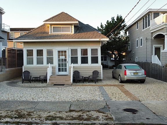 2nd image of 126 E 20th Street #1
