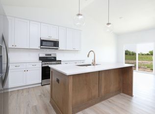 2412 NE 6th St, Grimes, IA 50111