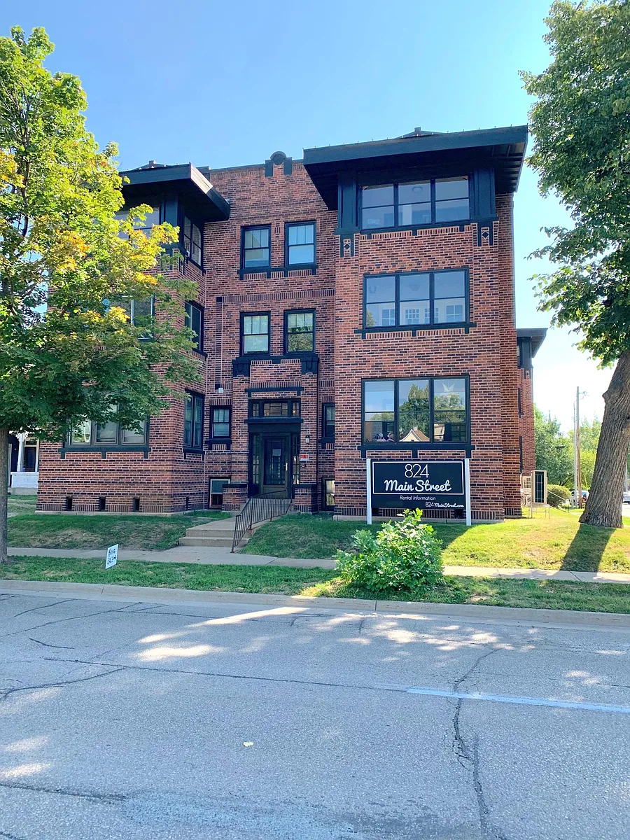 Building Photo - 824 Main St #1B