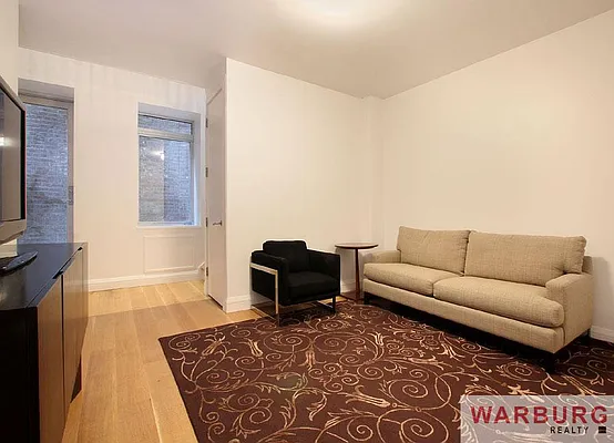 Sold by Warburg | media 1