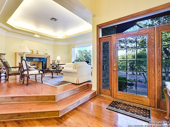 5th image of 44 Stratton Ln