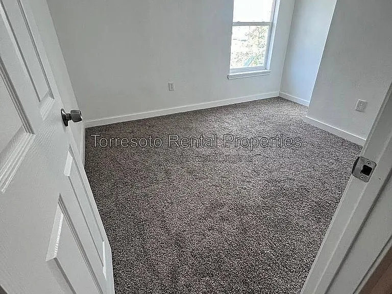224 W Pyron Ave #C — Photo 12