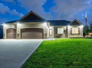 1380 E Pine Ridge Dr, Polk City, IA 50226