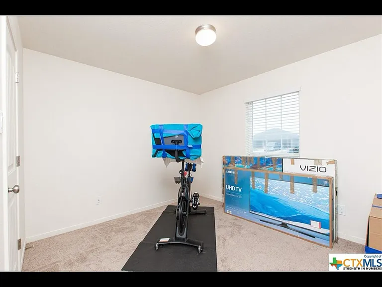 6806 Black Springs Dr — Photo 11
