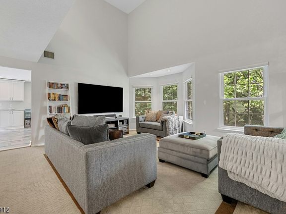 5th image of 1503 Cornwall Rd
