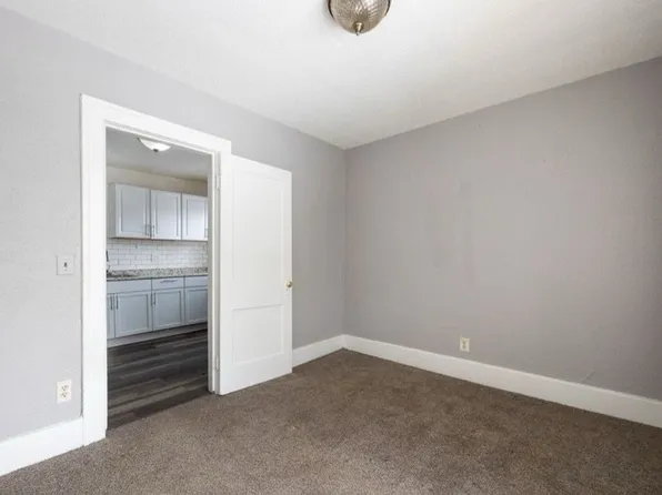 90 Catherine St #3, River Rouge, MI 48218
