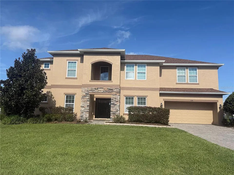 3128 Amalfi Dr