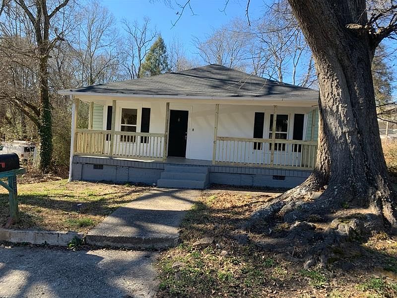 1st image of 605 Elmwood St
