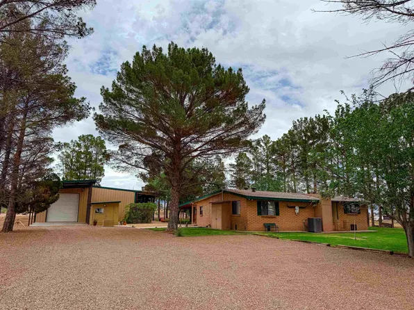 15 Apache Ln, Tularosa, NM 88352