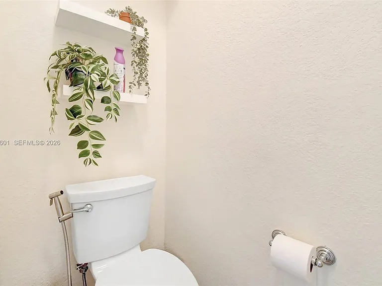 16339 Malibu Dr #22 — Photo 28