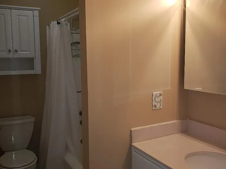 1730 Raoul Wallenberg Blvd — Photo 5