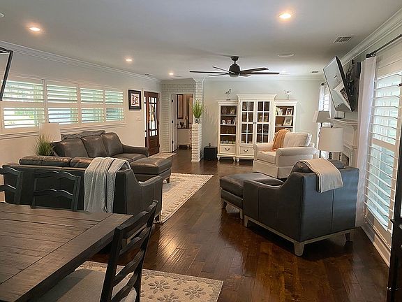 3rd image of 4638 Ortega Blvd