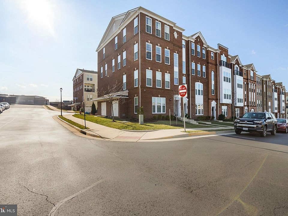 1st image of 42709 Wardlaw Ter