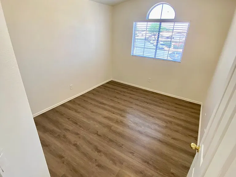 12637 W Cambridge Ave — Photo 30