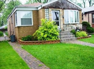 12616 S Racine Ave, Calumet Park, IL 60827