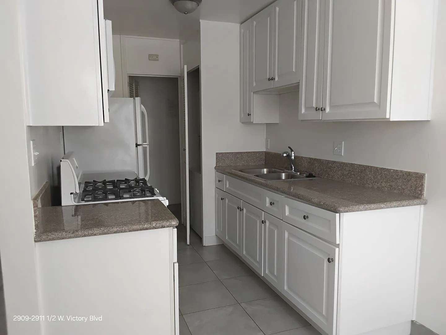 2909 W. Victory Blvd. — Photo 1