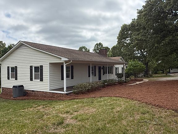 4th image of 3672 Oak Ridge Rd