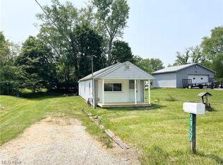 2922 Haynes Ave, Barberton, OH 44203