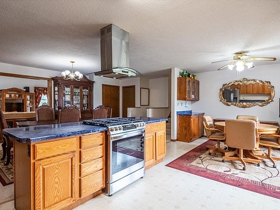 4th image of 1815 W Ave