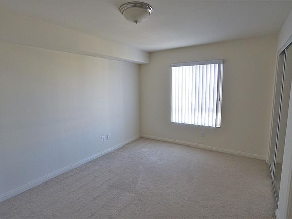5th image of 5252 Orange Ave