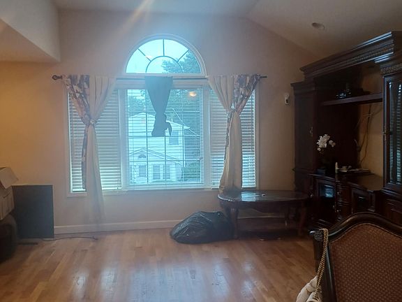 4th image of 33 Central Ave Floor 2
