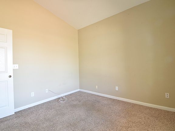 3rd image of 412 La Florida Dr