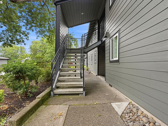 3rd image of 12638 NW Barnes Rd APT 5