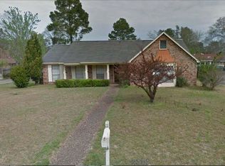 2305 Sunset Dr, Hattiesburg, MS 39402