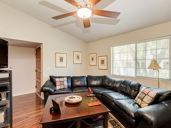 3rd image of 2020 W Union Hills Dr Unit 140