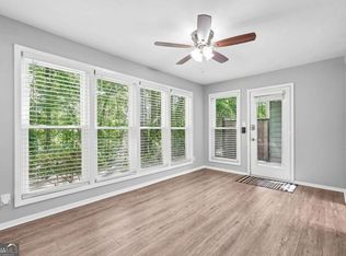 3019 Canyon Point Cir, Roswell, GA 30076