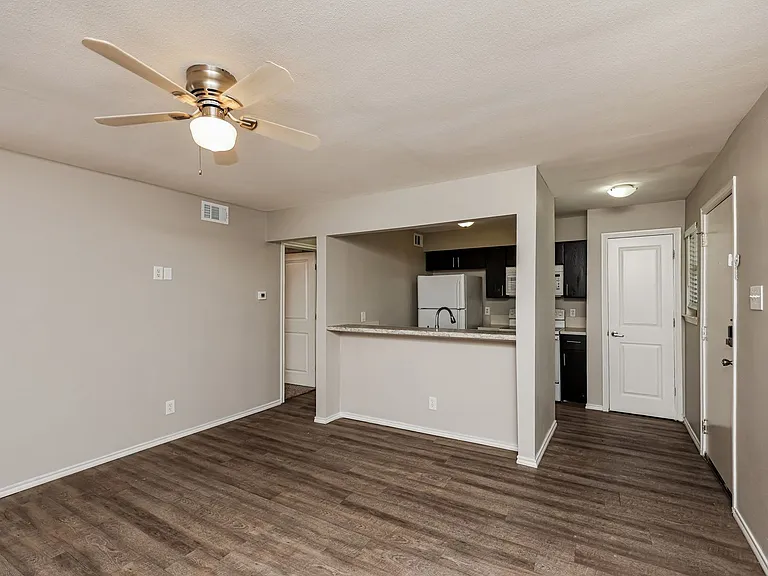 Monarch Place — Photo 19