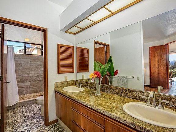 4th image of 69-1035 Keana Pl APT 308