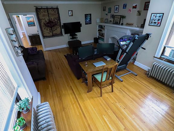 2nd image of 1729 W Farwell Ave #2