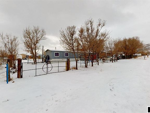 3rd image of 409 Douglas Dr