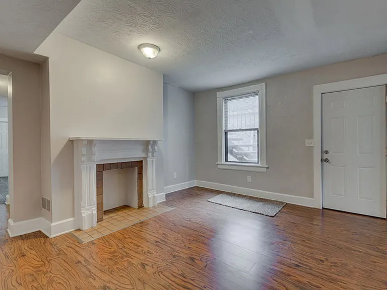 434 Elizabeth St #2 — Photo 3