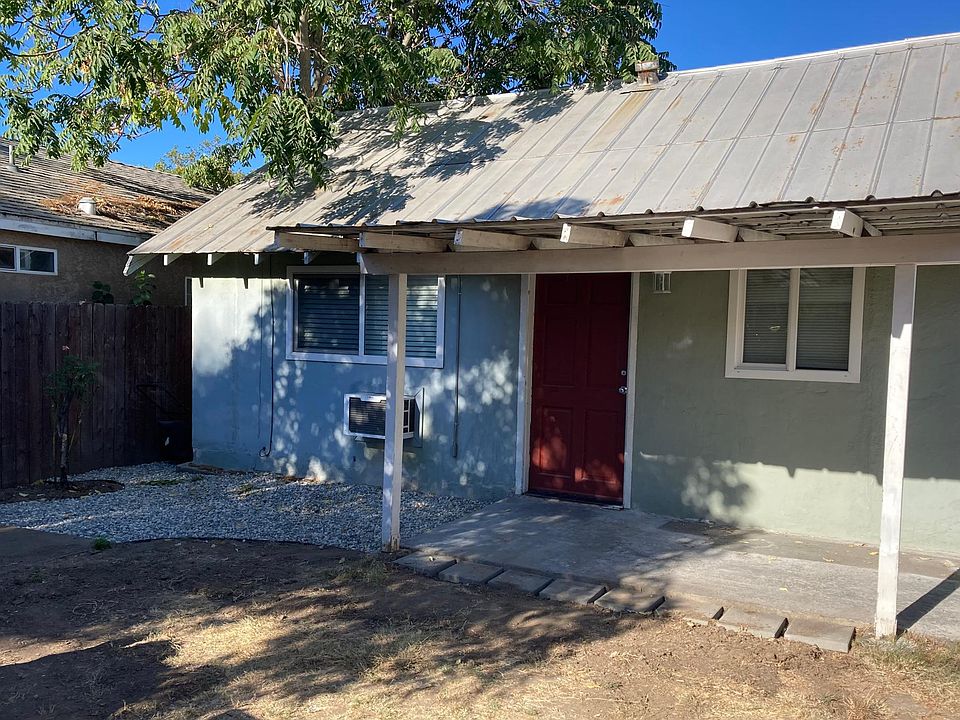 1st image of 207 1/2 4th St