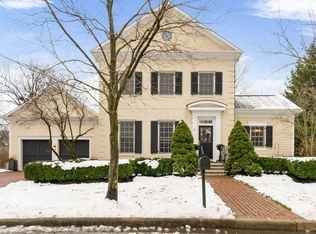 27 Pickett Pl, New Albany, OH