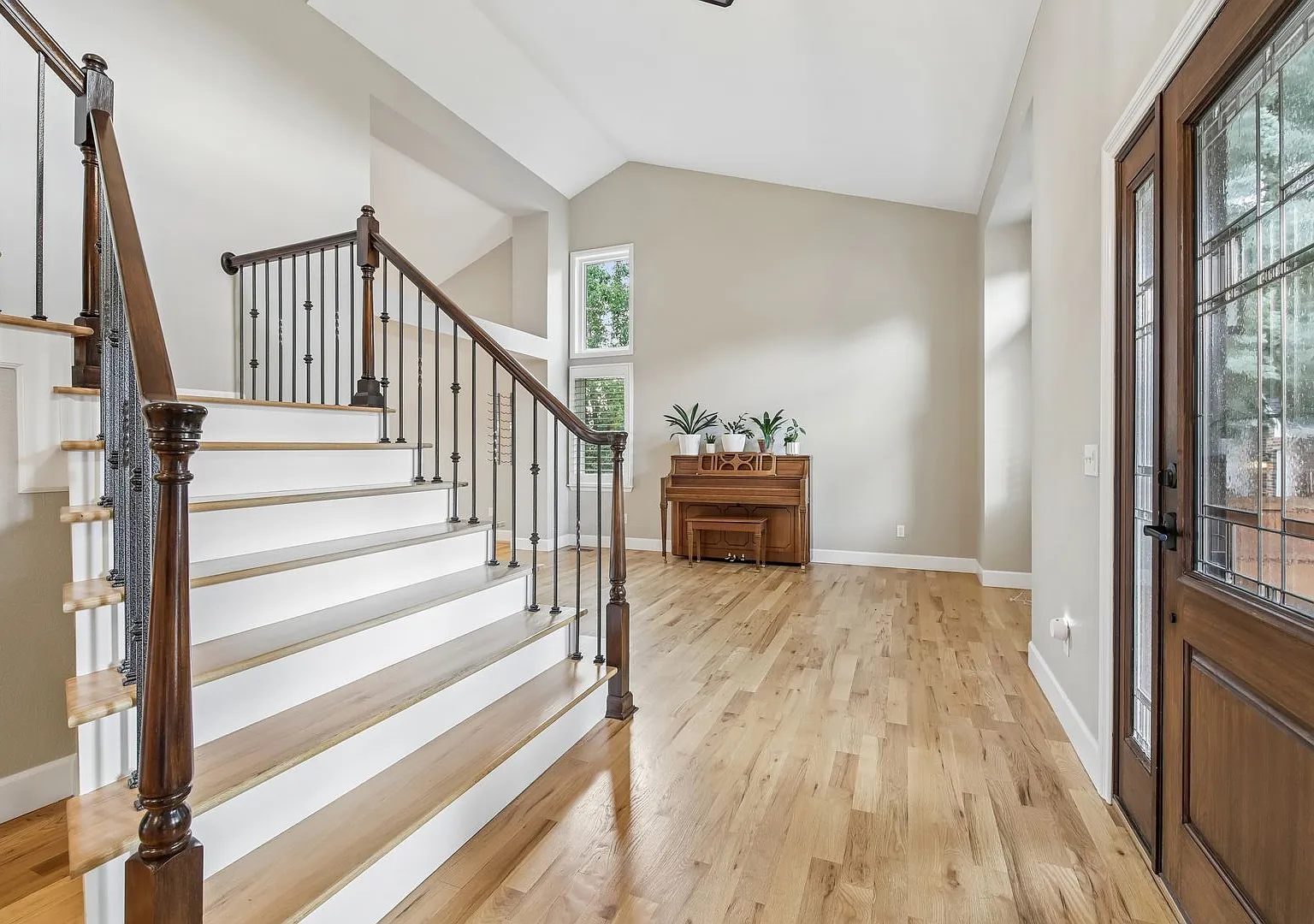 Rare Rental Opportunity in The Hamlet, Luxury 4 bed/4 bath with office! — Photo 4