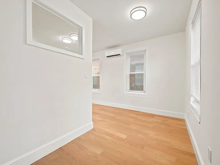 718-20 S 3rd St #2R — Photo 24