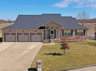92 Liederkranz Ln, Millstadt, IL 62260