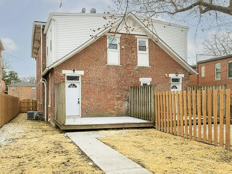 Clark Pl 60-64 MLR — Photo 2