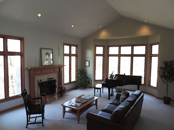 4th image of 4586 Klais Dr