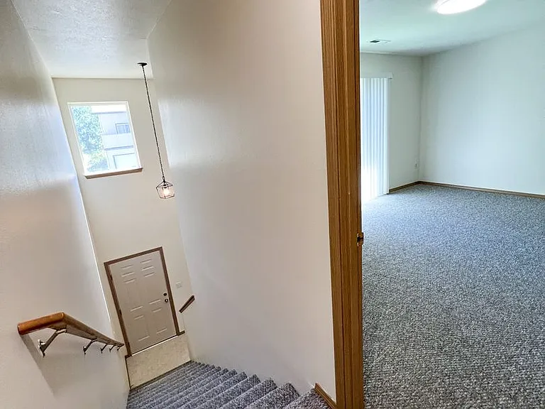 5511 Glenridge Way — Photo 22