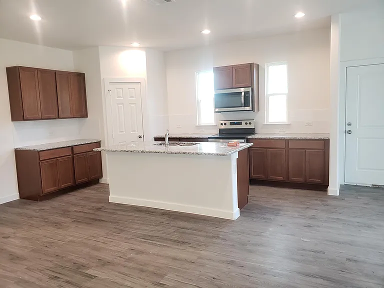 10501 Cedar Ct — Photo 24