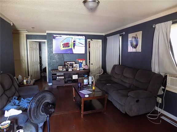 2nd image of 4519 Lister Ave