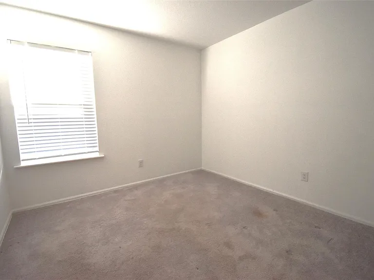 3326 Spanish Oak Ln — Photo 15